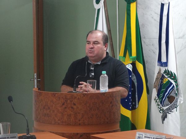 Encaminhamento de Projetos de Lei e Participação do Prefeito na Sessão de 23/10/2023