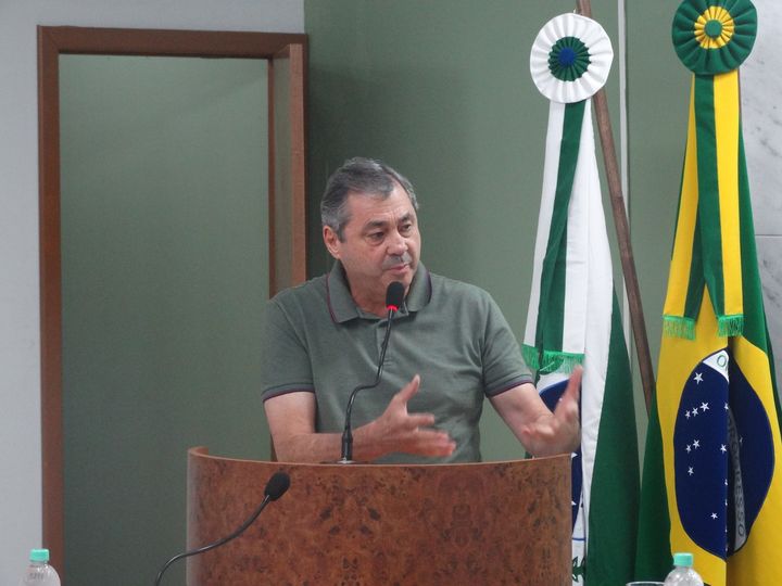 Câmara parabeniza Vereador Valdinei Rodrigues Del Grande 