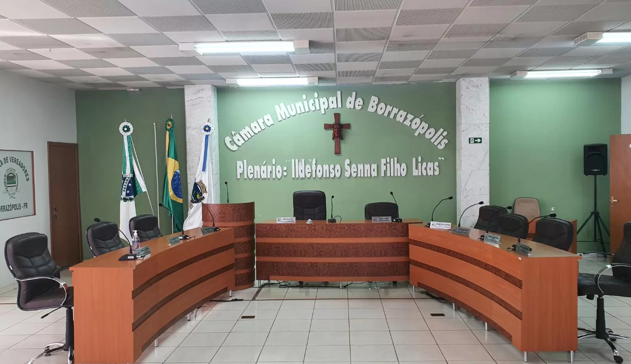 Sessão encaminha Projetos de Lei nº 032, 033 e 035/2025 às Comissões para análise








